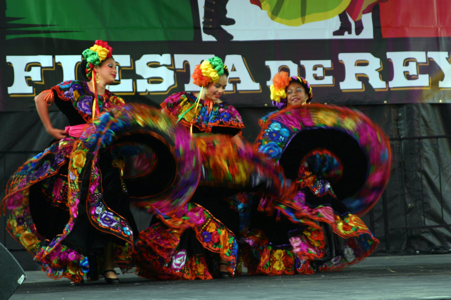 Fiesta de Reyes Cinco de Mayo Folklorico Festival Features Headliner