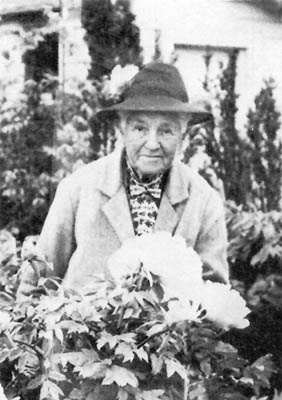 Katherine (Kate) Olivia Sessions embarked on a career to beautify San Diego through horticulture.  